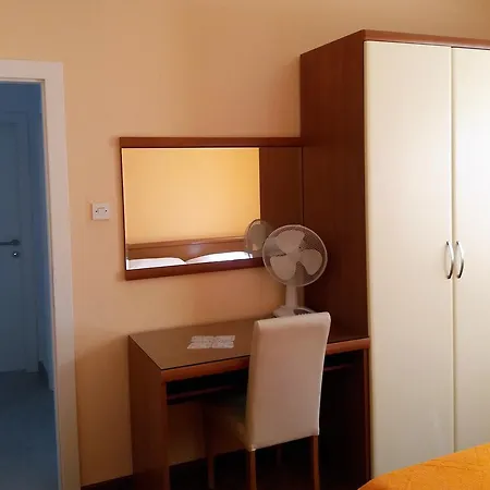 5229c * Vinišće